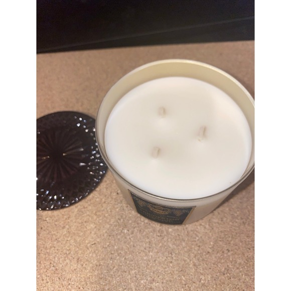 Bath body works diamond of the season candle bridgerton - Picture 2 of 3